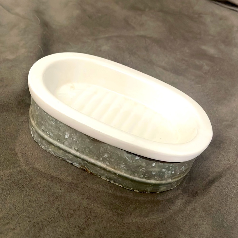 COPY - 3/$20- Farmhouse Rustic Soap Dish